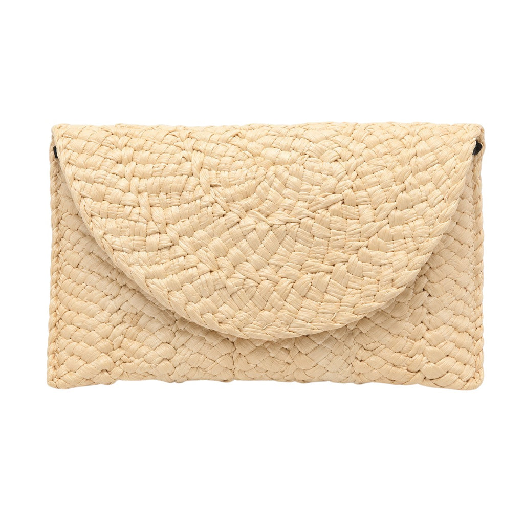 Pochette femme en paille tressée beige, style bohème, fermeture à rabat, par Univers Sac.