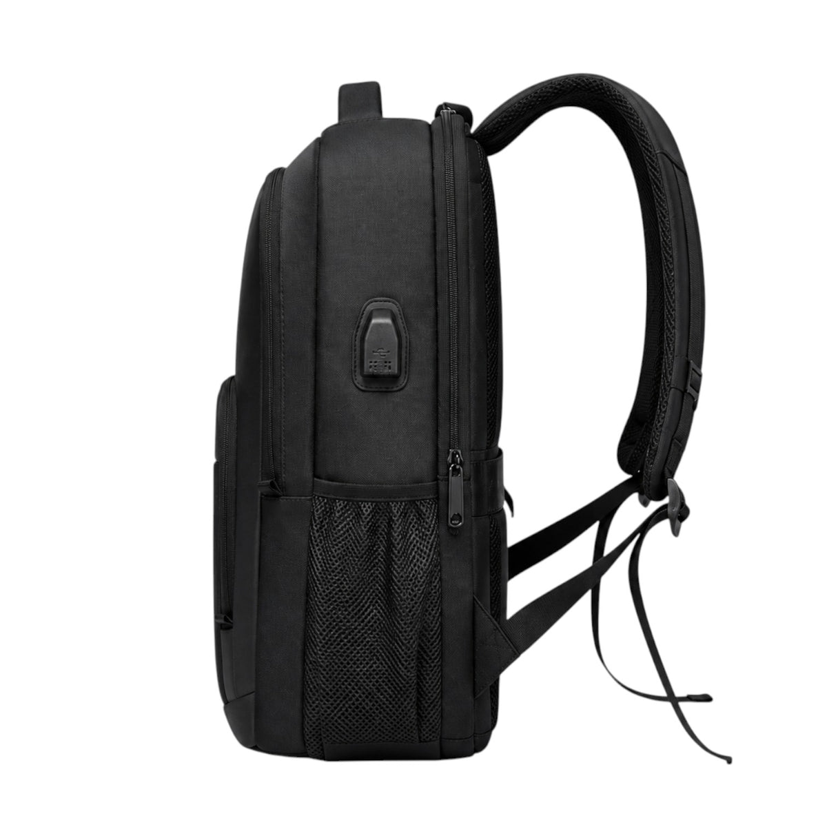 Sac à dos Bange noir en polyester avec port USB, idéal pour le travail et les voyages.