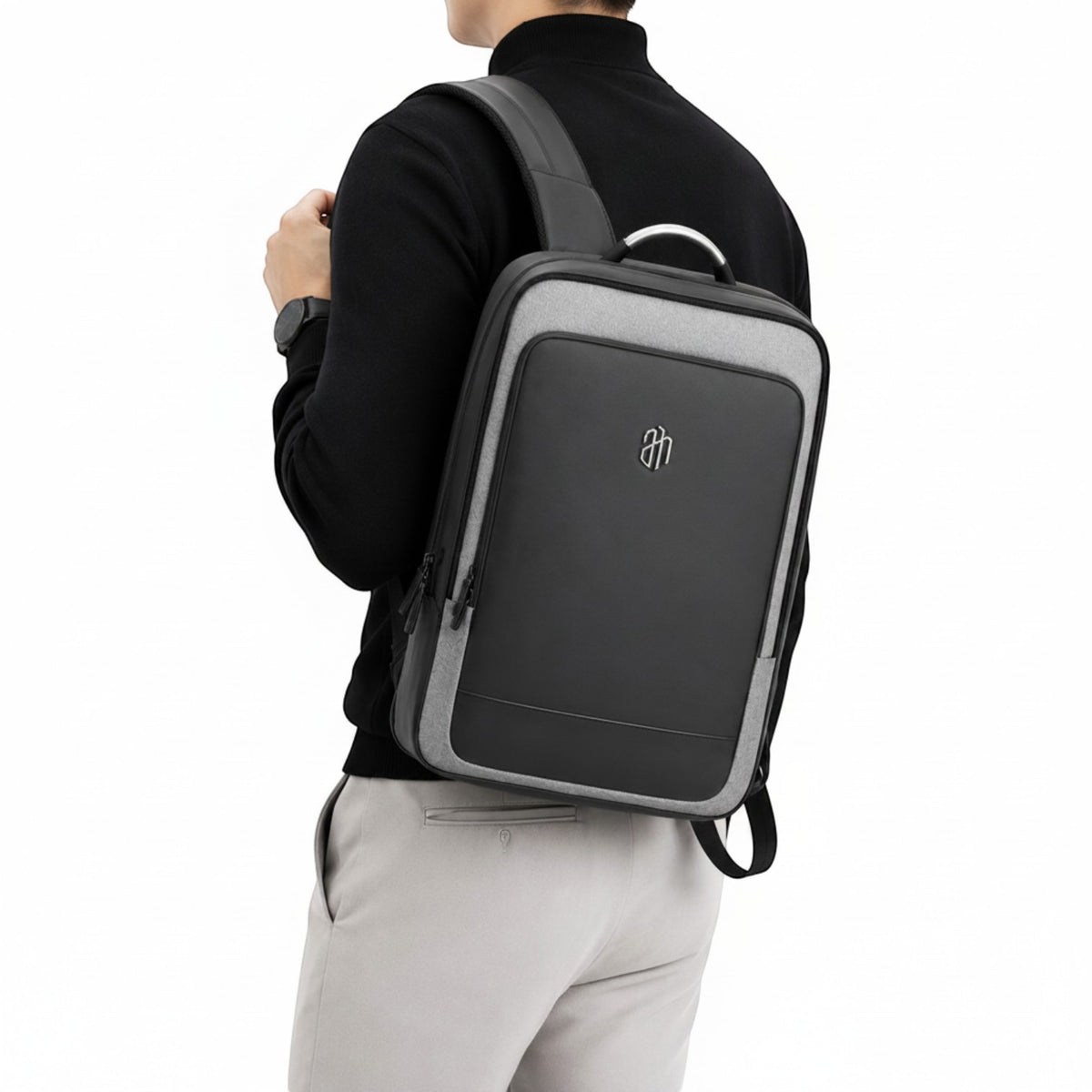 Sac à dos business Univers Sac ARCTIC HUNTER noir et gris, imperméable avec compartiment pour ordinateur 17 pouces.