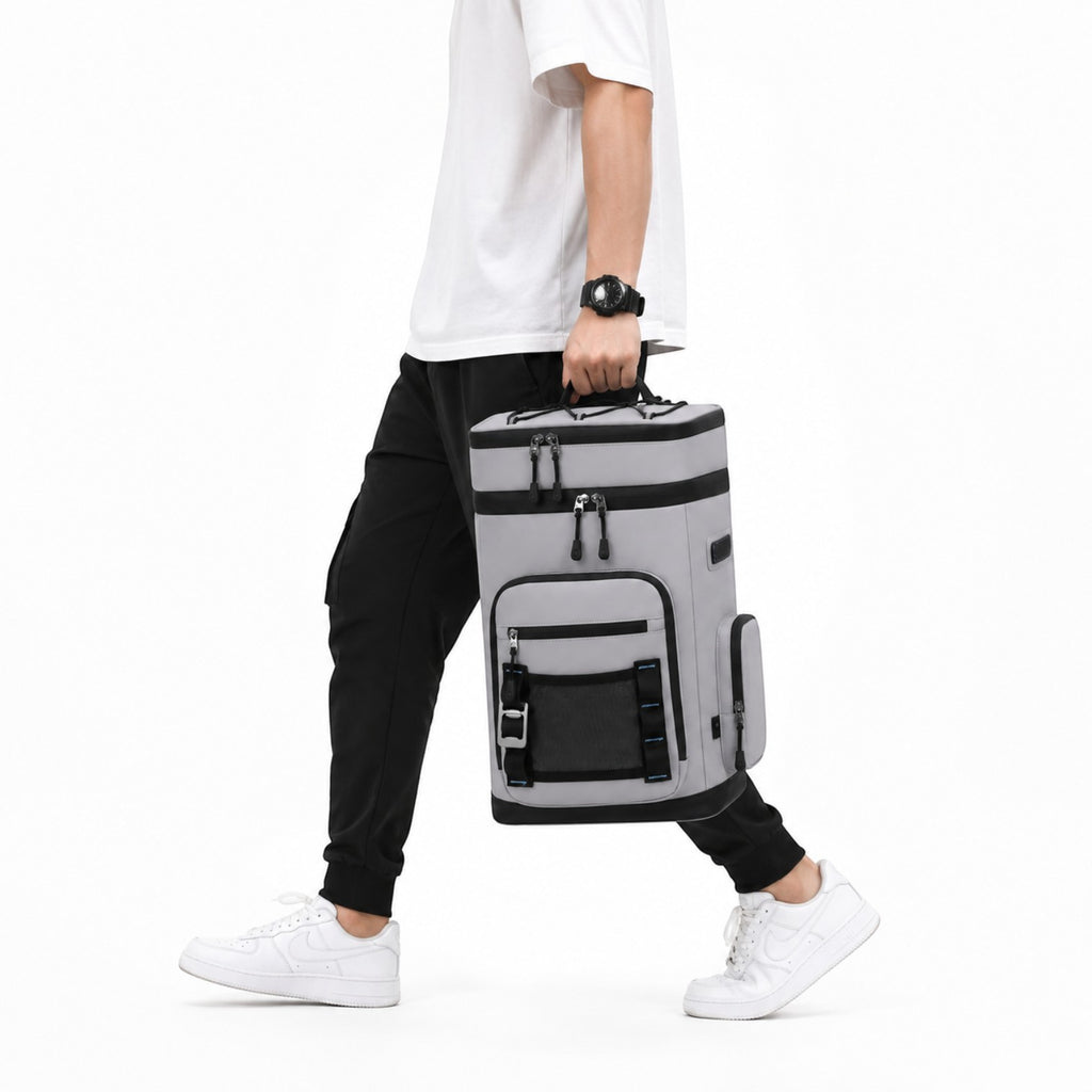 Sac à dos isotherme étanche 30L gris de la marque Univers Sac porté à la main pour le camping ou la plage