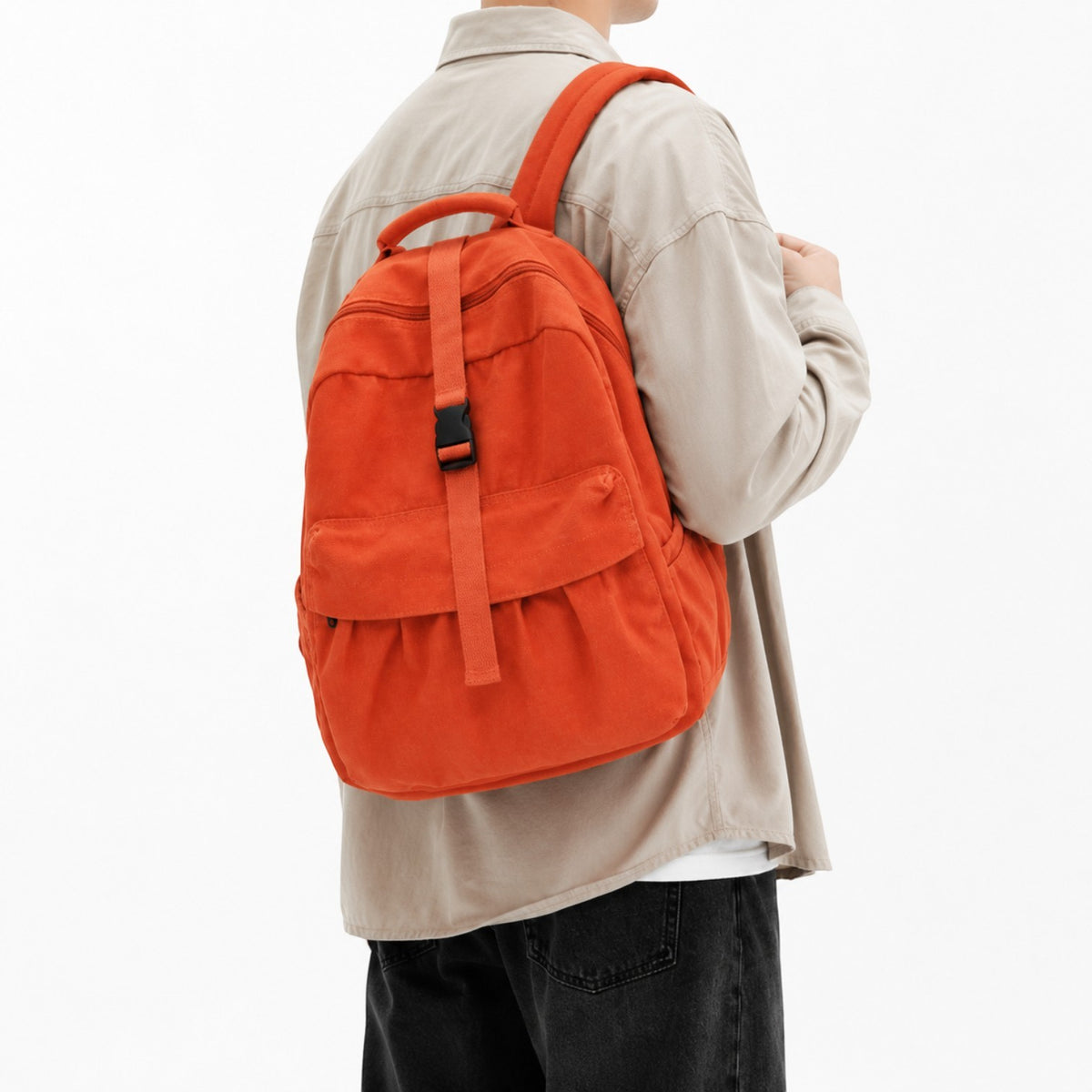 Sac à dos décontracté Univers Sac en toile orange avec fermeture à boucle et bretelles confortables porté au dos