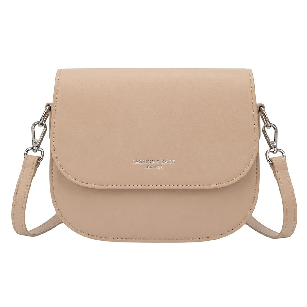 Sac bandoulière Univers Sac en cuir PU beige pour femme, forme carrée, avec logo argenté.