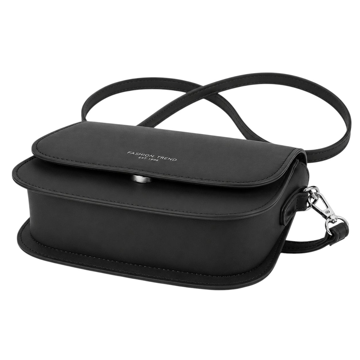 Sac bandoulière noir en cuir PU souple Univers Sac, forme carrée, avec fermeture à rabat et bijouterie argentée.