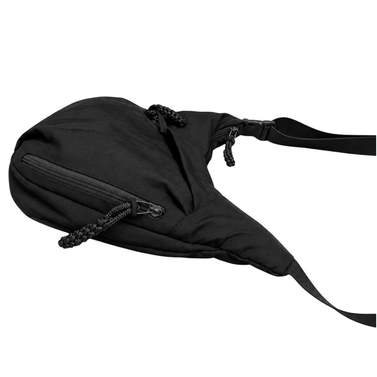 Sac bandoulière noir en nylon de Univers Sac, forme hobo, avec fermeture éclair et poche extérieure ouverte.