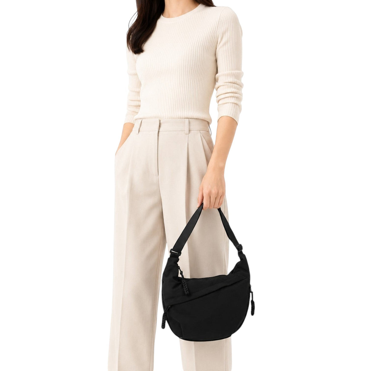 Sac à bandoulière noir en nylon de Univers Sac, forme hobo, avec fermeture éclair et poche extérieure ouverte. Idéal pour un usage décontracté.