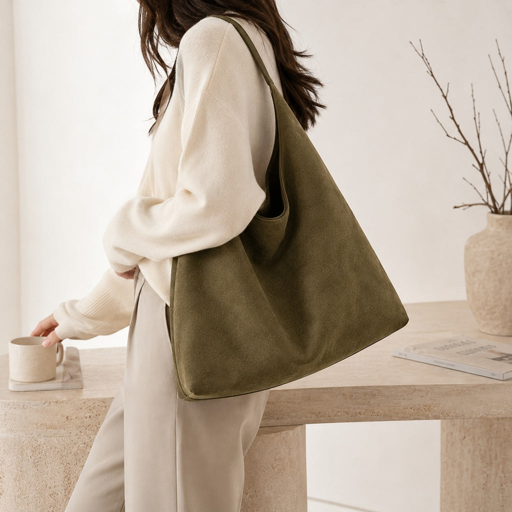 Sac bandoulière vintage vert olive en faux suède pour femme, de la marque Univers Sac.