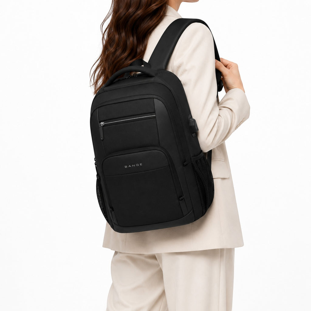 Sac à dos noir Bange en polyester avec port USB, idéal pour le travail et les voyages.