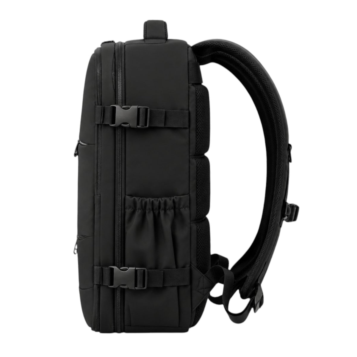 Sac à dos de voyage noir Univers Sac, format cabine 40x30x20, en nylon résistant avec sangles de compression latérales.