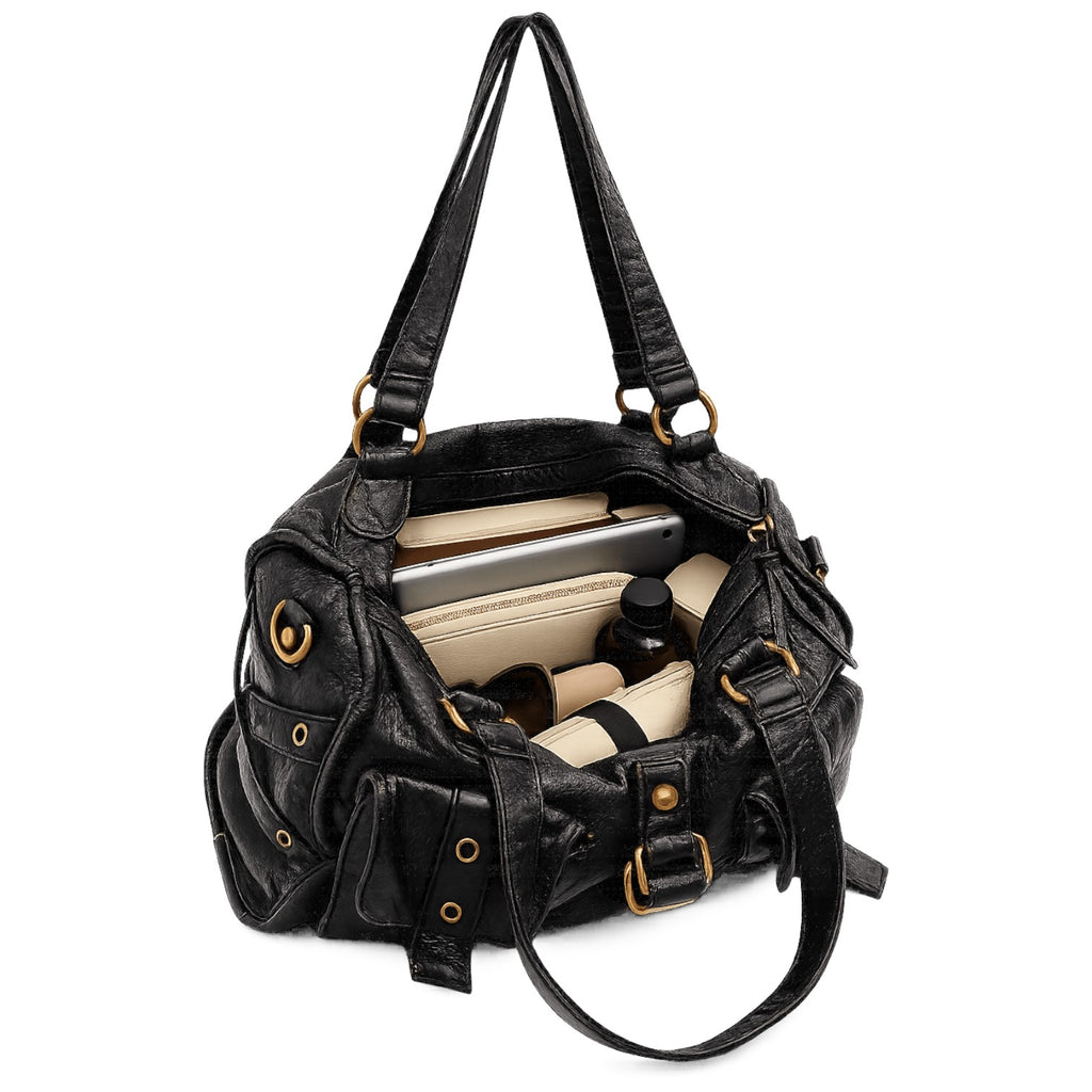 Sac à main noir en cuir PU souple CEZIRA avec poches extérieures, rivets et fermeture éclair. Idéal pour un usage quotidien.