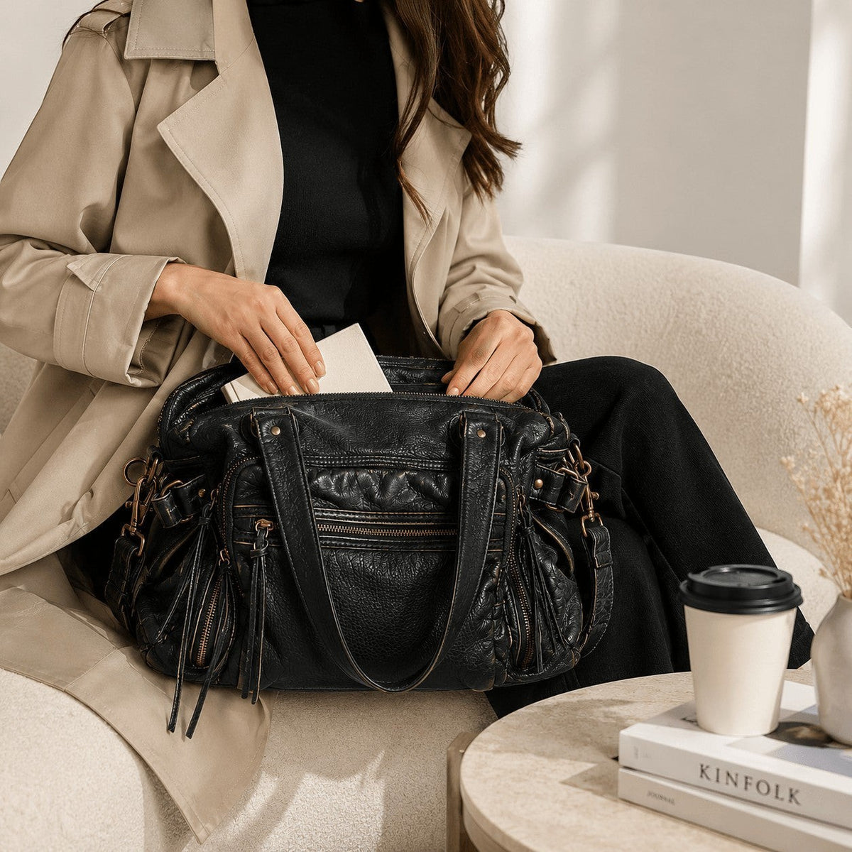 Sac fourre-tout en cuir PU noir Annmouler pour femme, grande capacité, avec bandoulière amovible et détails zippés.
