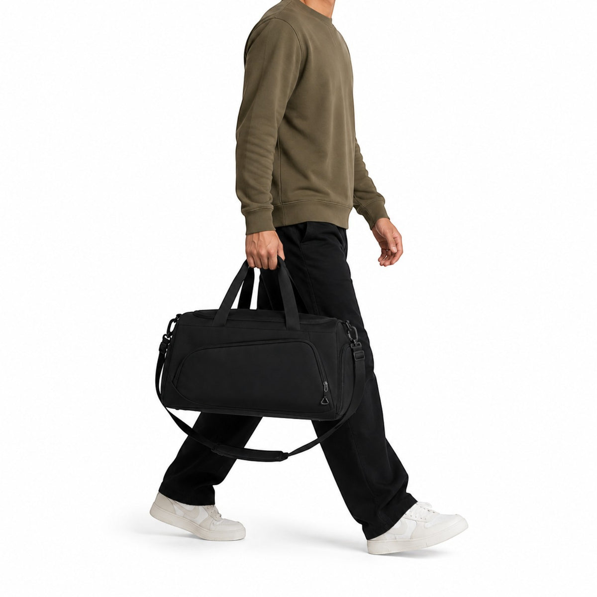 Homme portant un sac de sport noir Univers Sac en tissu Oxford avec compartiment pour chaussures et bandoulière